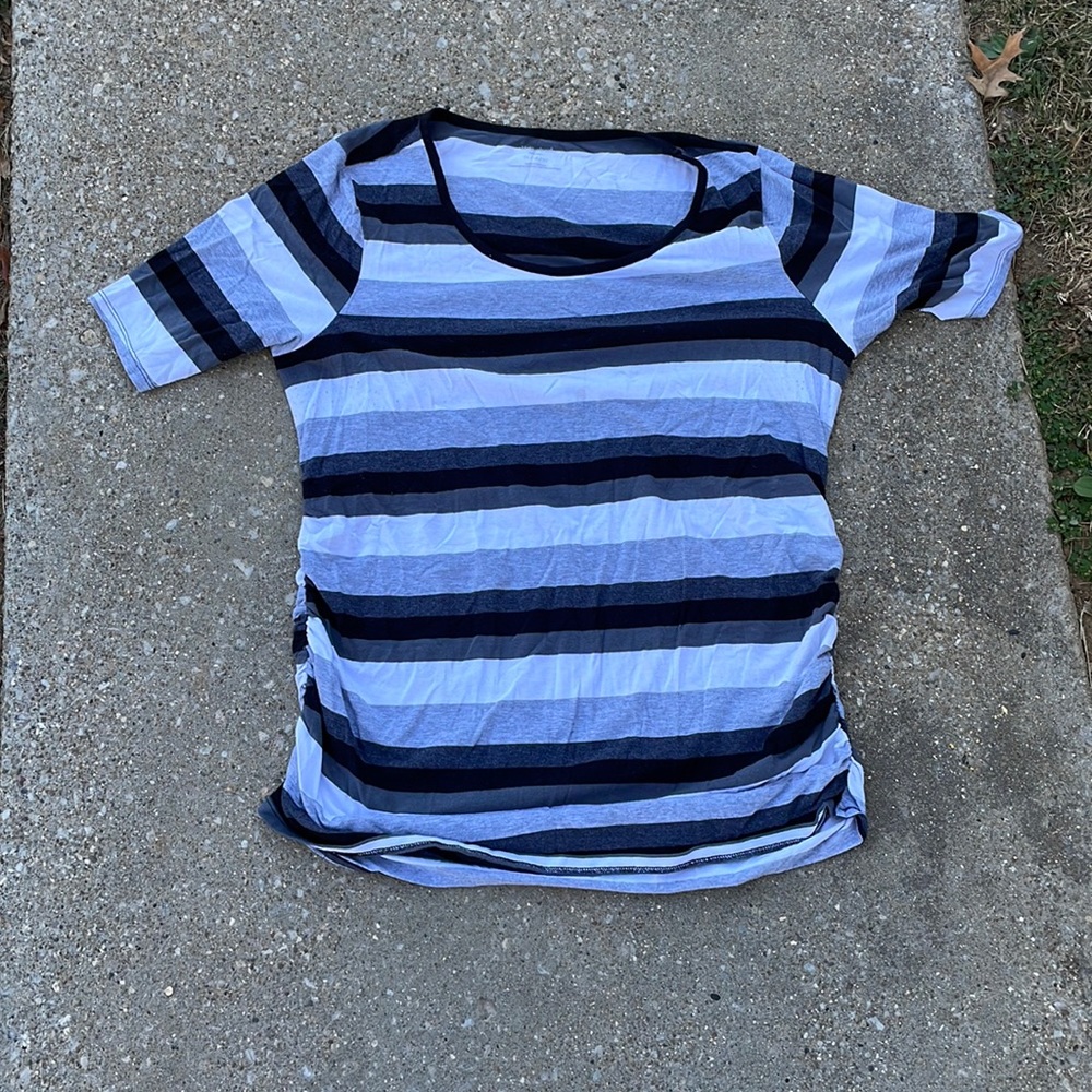 Motherhood Maternity short sleeve shirt XL